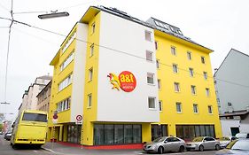 A&t Holiday Hostel Wien